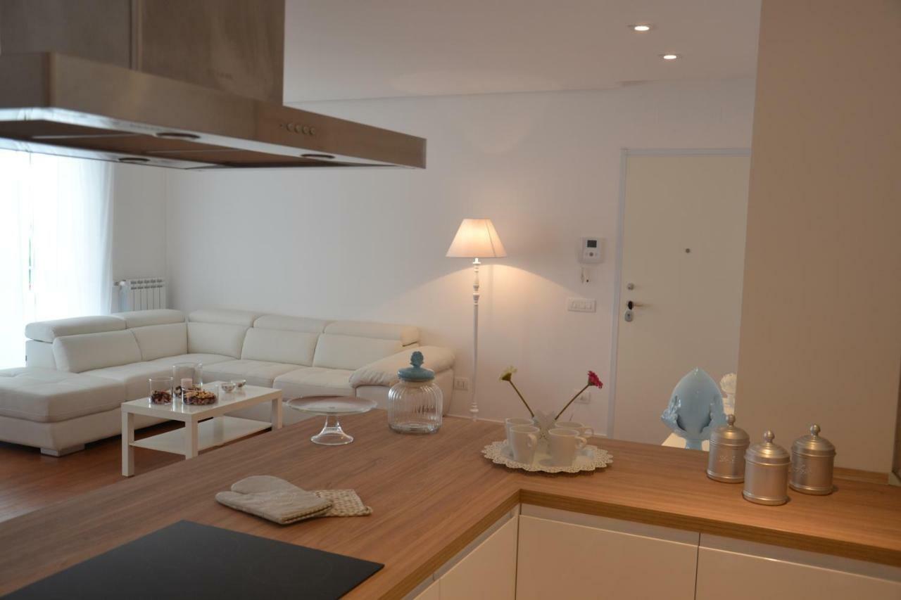 Porto Nuovo Holiday Home Монополи Екстериор снимка